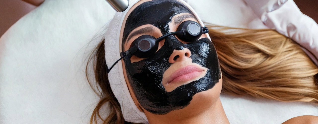 Carbon Hollywood Peel bei Visage Cosmetic